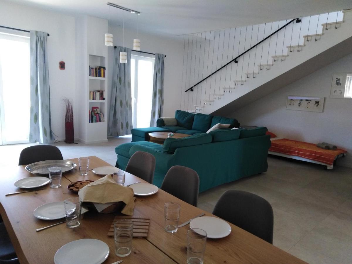 Vila Dubravka - Schoen Und Komfortabel Inmitten Von Olivenbaeumen Und Weinbergen Mit Whirlpool Valtura Esterno foto