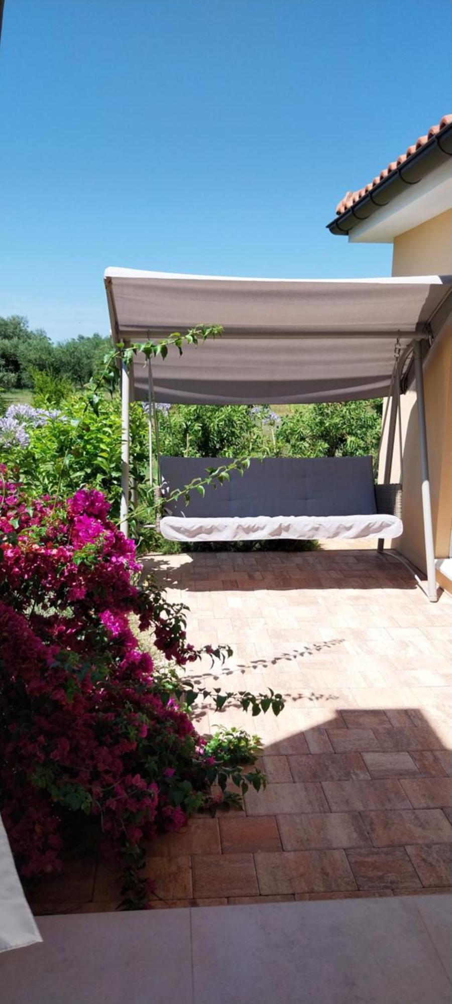 Vila Dubravka - Schoen Und Komfortabel Inmitten Von Olivenbaeumen Und Weinbergen Mit Whirlpool Valtura Esterno foto
